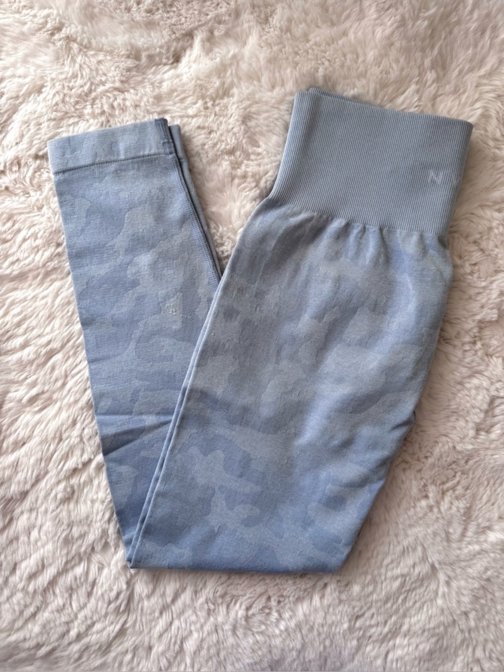 NVGTN Blue Camo Seamless Leggings Size Small